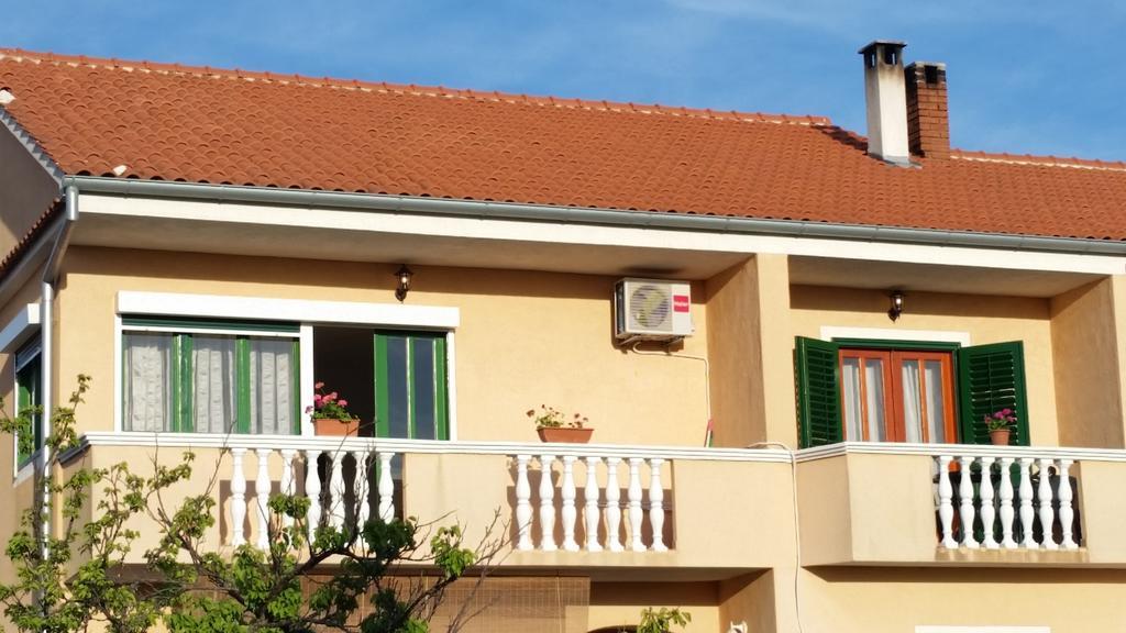 Apartments Dano Sukošan Kültér fotó