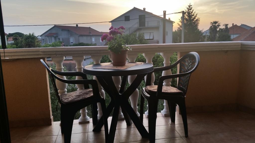 Apartments Dano Sukošan Szoba fotó